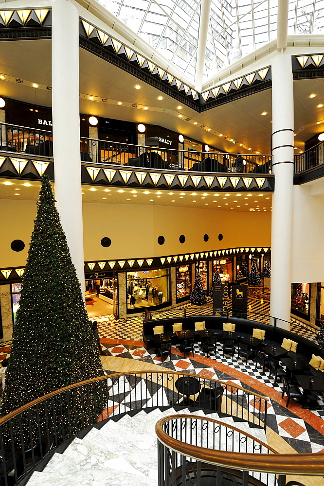 Interior, luxury department store Quartier 206, by architect Henry Cobb, Friedrichstadt-Passagen, Friedrichstrasse, Mitte district, Berlin, Germany, Europe