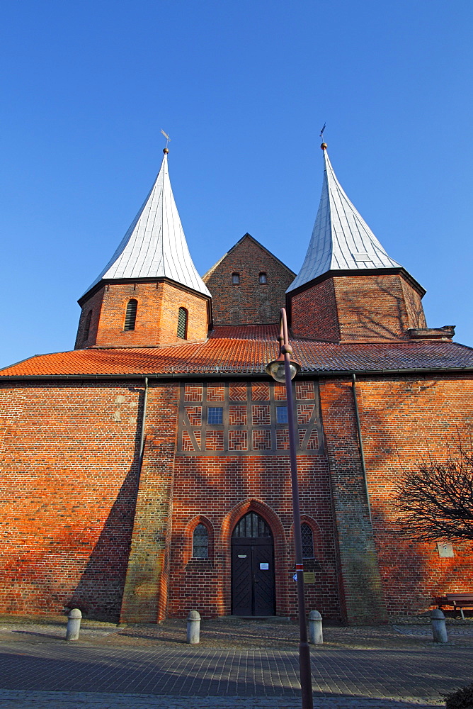 Historic cathedral St. Petri et Pauli zu Bardowick, Bardowick, Lueneburg district, Lower Saxony, Germany