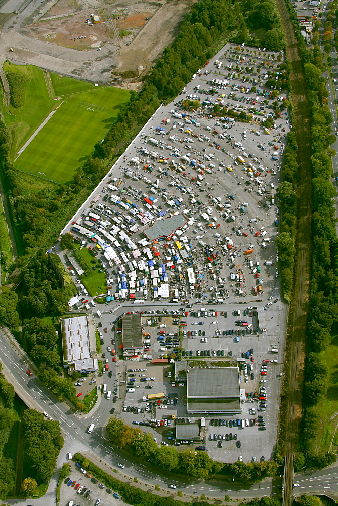 Aerial view, Essen car market at the drive-in cinema next to the Georg-Melches-Stadion stadium, Essen, Ruhr area, North Rhine-Westphalia, Germany, Europe