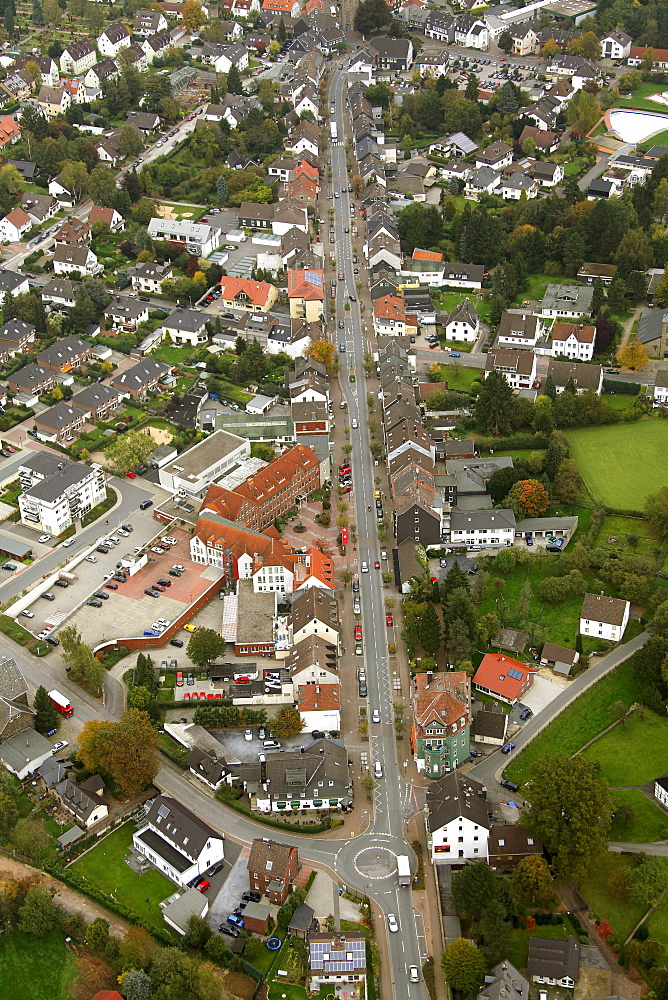 Aerial photo, traffic route, main road, Niedersprockhoevel, Sprockhoevel, Ruhrgebiet region, North Rhine-Westphalia, Germany, Europe