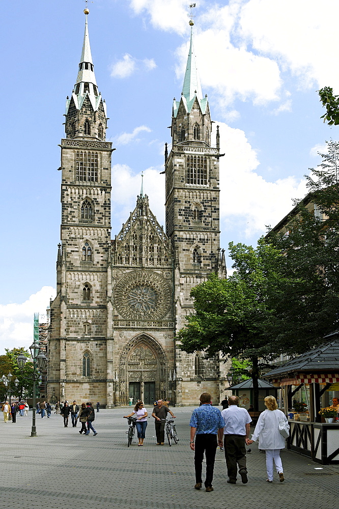 Lorenzkirche church St. Lorenz seen from the Karolinenstrasse, Nuremberg, Middle Franconia, Bavaria, Germany, Europe