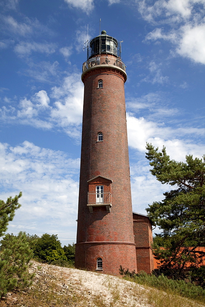 Lighthouse at Darss, Nationalpark Vorpommersche Boddenlandschaft national park, Fischland-Darss-Zingst peninsula, Mecklenburg-Western Pomerania, Germany, Europe