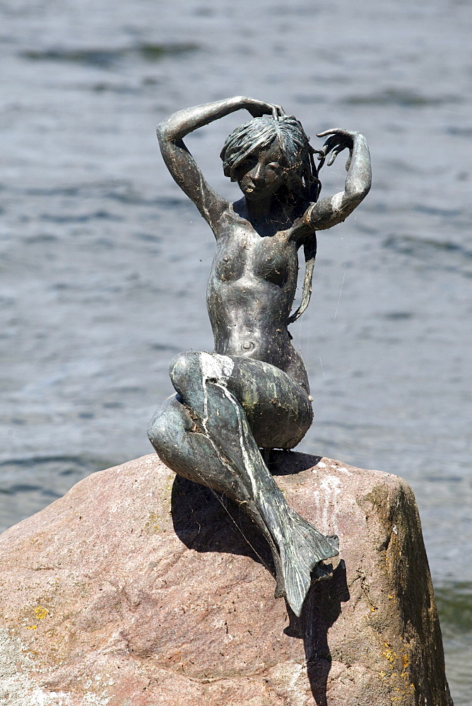 Sculpture "Malenter Seejungfrau" or Malente mermaid by Kurt Grabert, Bad Malente-Gremsmuehlen, Naturpark Holsteinische Schweiz nature park, Schleswig-Holstein, Germany, Europe