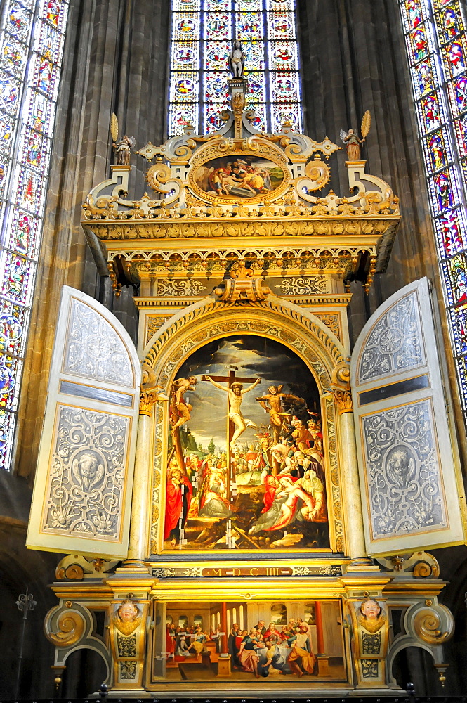 High altar, city church of St. Dionysius, Esslingen am Neckar, Baden-Wuerttemberg, Germany, Europe