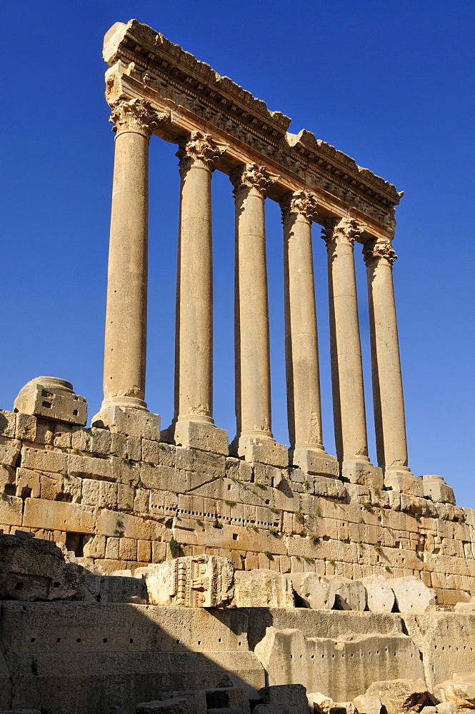 Antique Jupiter temple ruin at the archeological site of Baalbek, Unesco World Heritage Site, Bekaa Valley, Lebanon, Middle East, West Asia