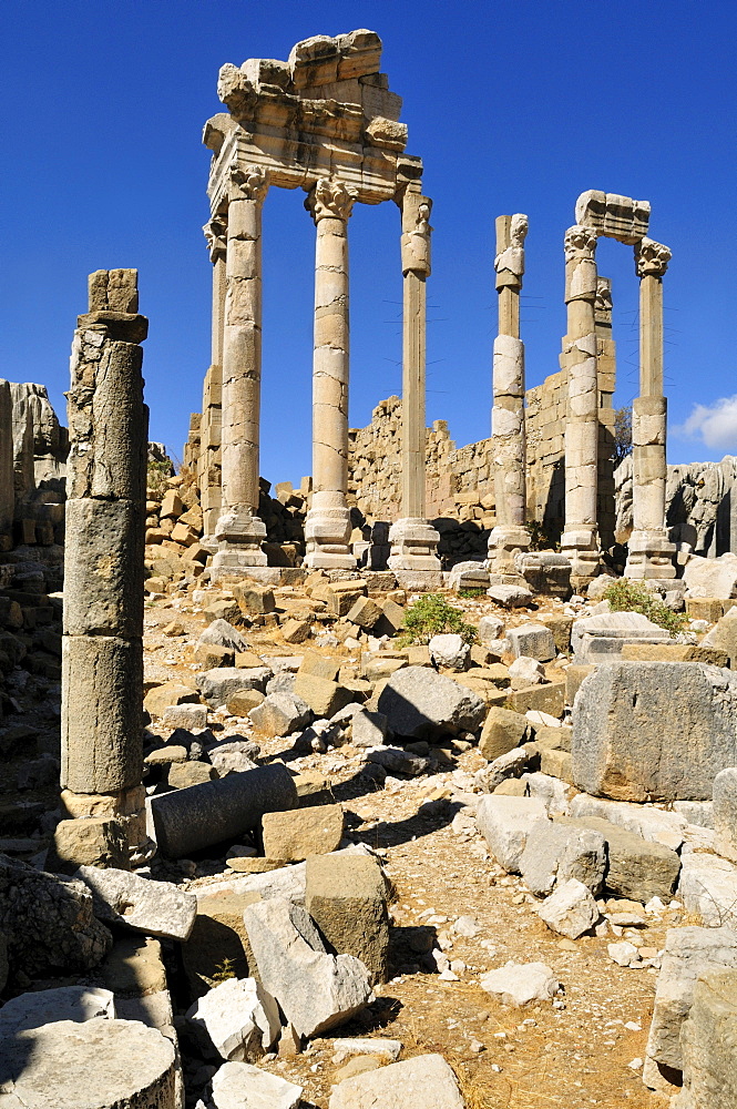 Ancient Roman temple ruin, archeological site of Qalaat Faqra, Lebanon, Middle East, West Asia