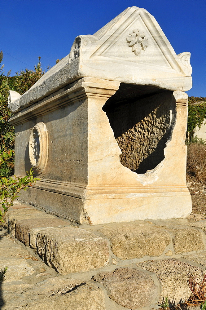 Antique sarcophagus at the archeological site of Tyros, Tyre, Sour, Unesco World Heritage Site, Lebanon, Middle East, West Asia