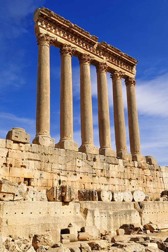 Antique Jupiter temple ruin at the archeological site of Baalbek, Unesco World Heritage Site, Bekaa Valley, Lebanon, Middle East, West Asia