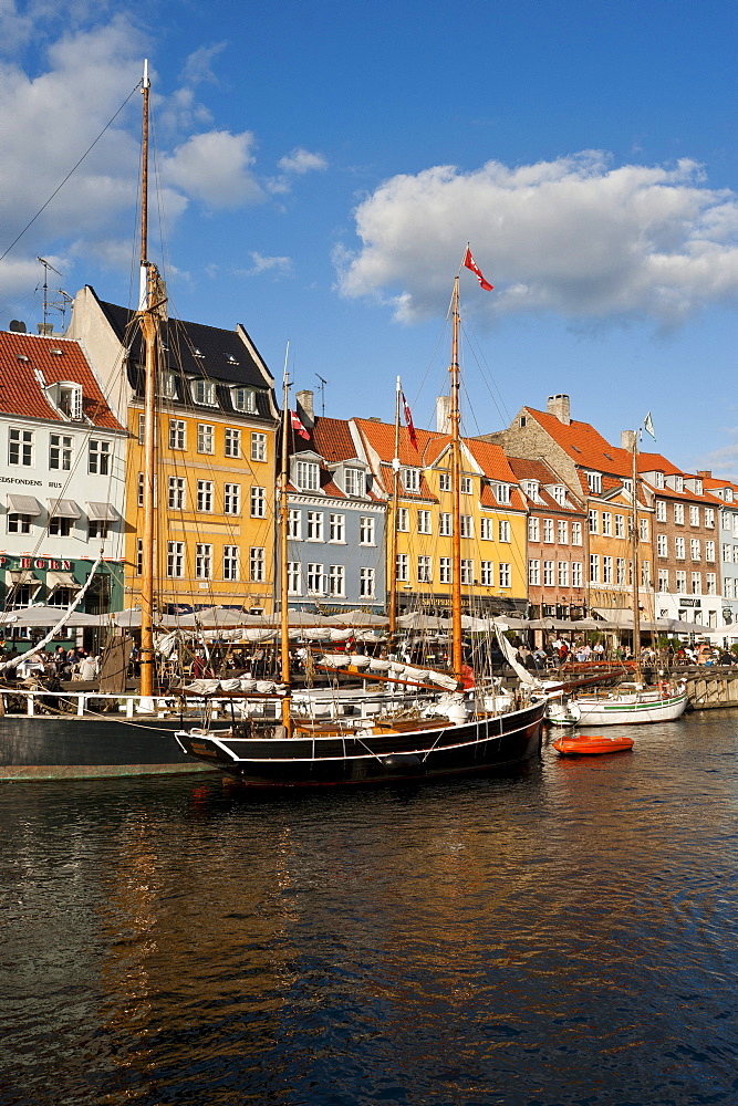 Nyhavn, bar district on the port canal, Copenhagen, Denmark, Europe