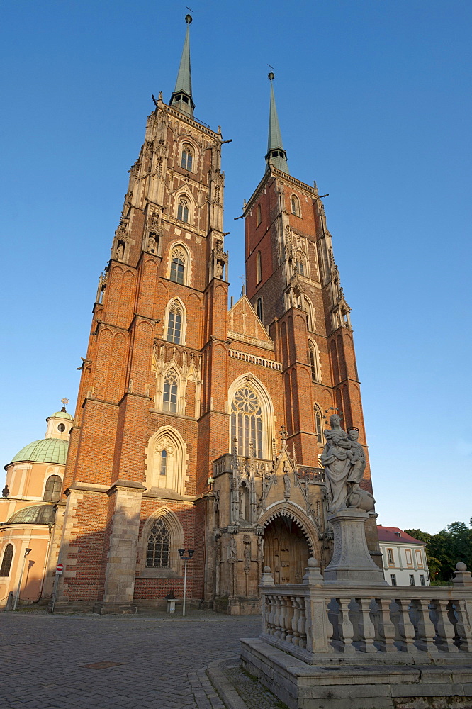 Wroc&aw Cathedral of St. John the Baptist, Archikatedra &w. Jana Chrzciciela, Wroclaw, Lower Silesia, Poland, Europe