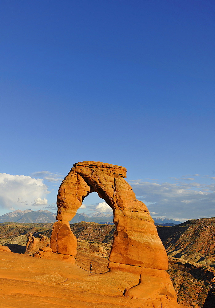 Delicate Arch, rock arch, La Sal Mountains, Arches National Park, Moab, Utah, Southwestern United States, United States of America, USA