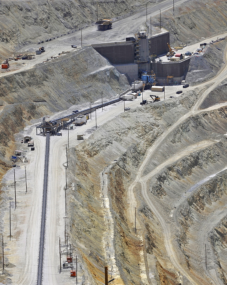 Conveyor belt, Bingham Canyon Mine or Kennecott Copper Mine, largest man-made open pit on earth, Oquirrh Mountains, Salt Lake City, Utah, USA, America