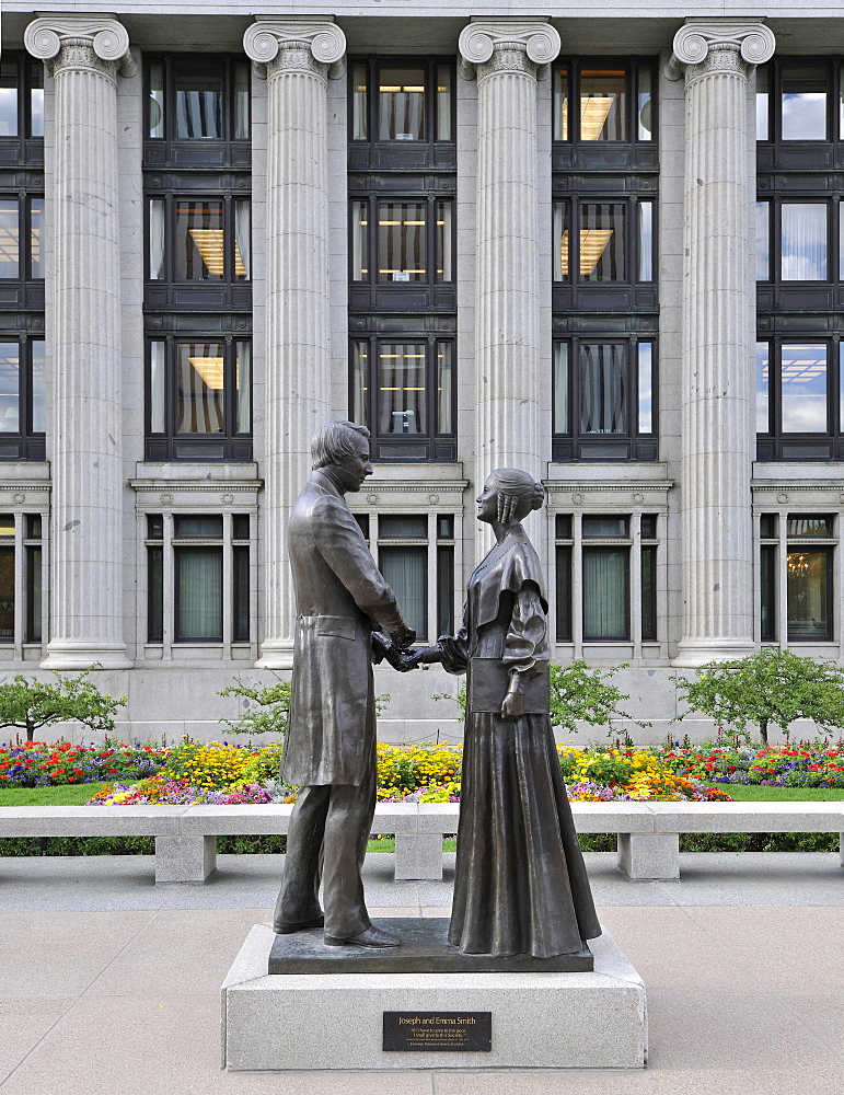 Monument to Joseph and Emma Smith, in front of the Joseph Smith Memorial Building, Temple of The Church of Jesus Christ of Latter-day Saints, Mormon Church, Temple Square, Salt Lake City, Utah, Southwest, USA, North America