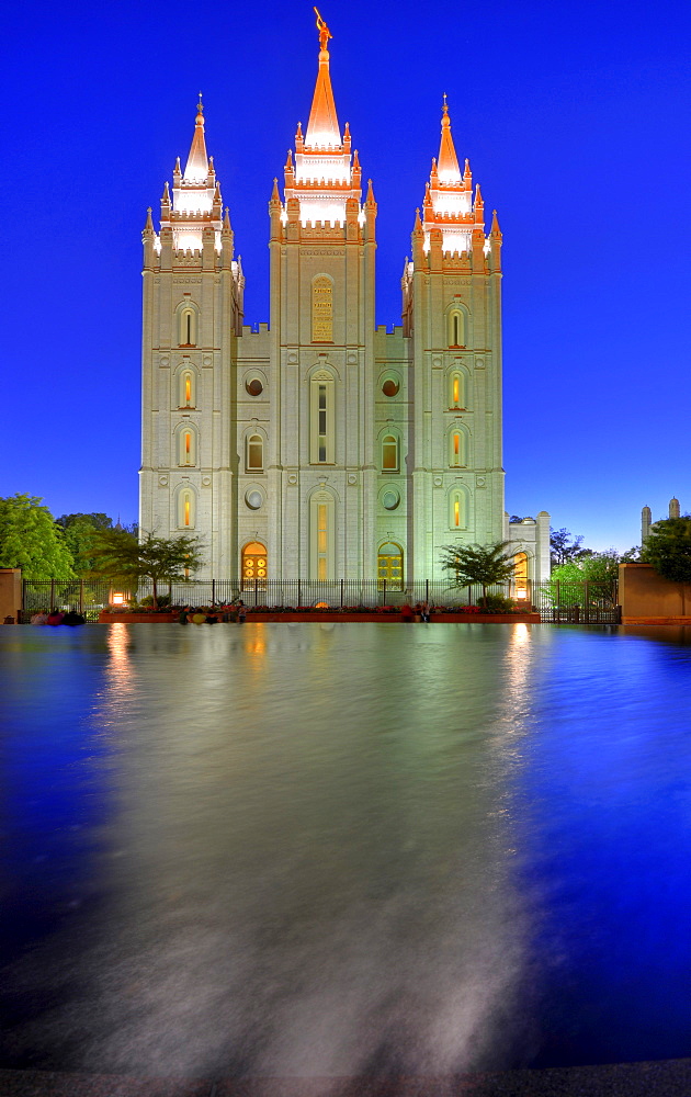 Night view, temple of The Church of Jesus Christ of Latter-day Saints, Church of Mormons, Temple Square, Salt Lake City, Utah, United States of America, America