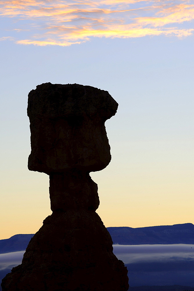 Thor's Hammer rock formation in the morning, Sunrise Point, Bryce Canyon National Park, Utah, United States, America