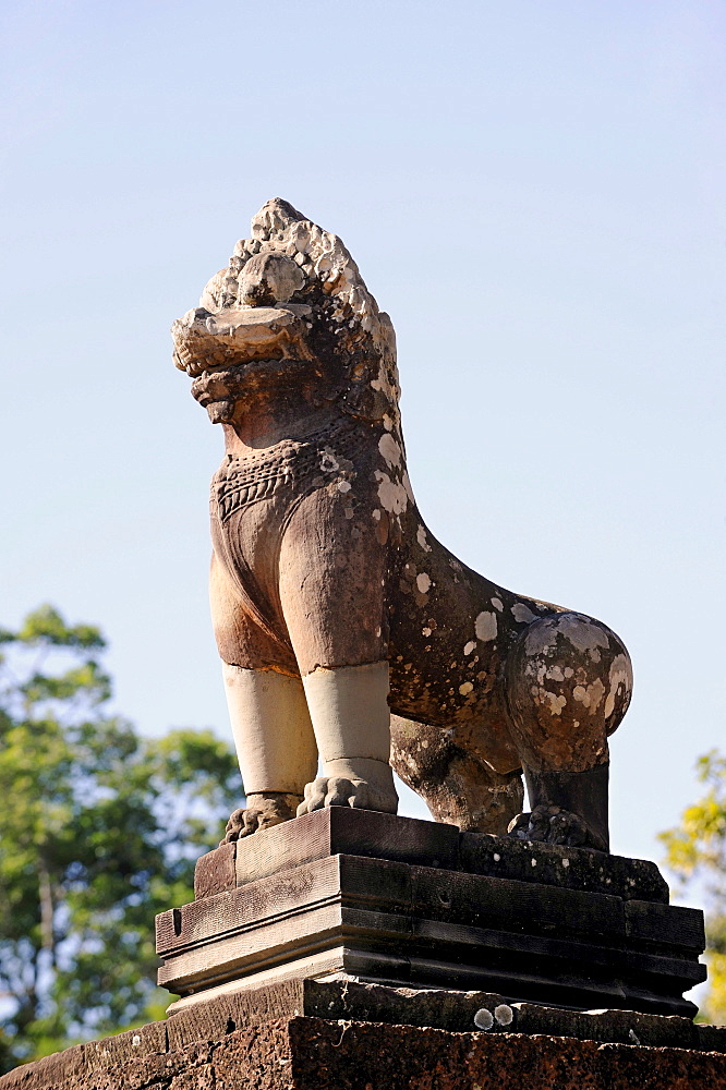 Lion figure on the Terrace of the Elephants, Angkor Thom, Angkor, UNESCO World Heritage Site, Siem Reap, Cambodia, Southeast Asia, Asia