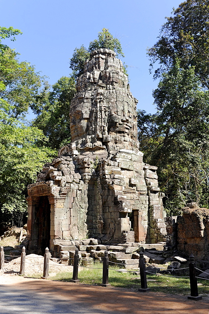 Gopuram, Ta Prohm temple, Angkor, UNESCO World Heritage Site, Siem Reap, Cambodia, Southeast Asia, Asia