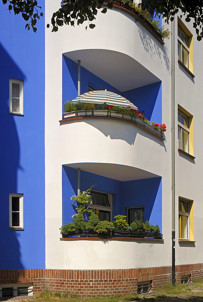 Schoenlanker Strasse housing estate by architect Bruno Taut, Paul-Heyse-Strasse, Berlin Modernism Housing Estate, Prenzlauer Berg, Pankow, Berlin, Germany, Europe