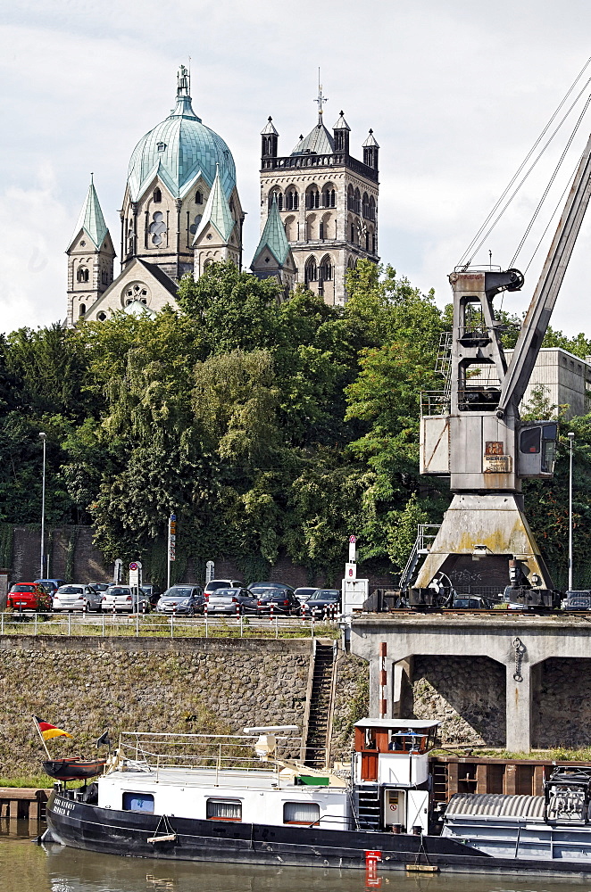 Industrial port and St. Quirinus Minster, Neuss, Niederrhein, North Rhine-Westphalia, Germany, Europe