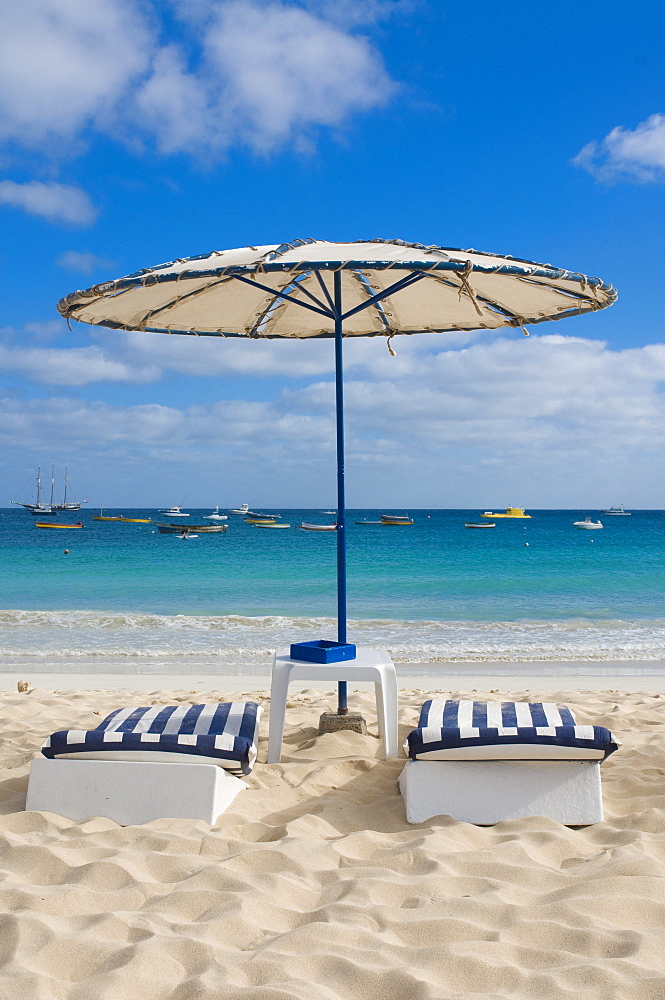 Sun beds and sunshade on the beach, Santa Maria, Sal, Cabo Verde, Cape Verde, Africa