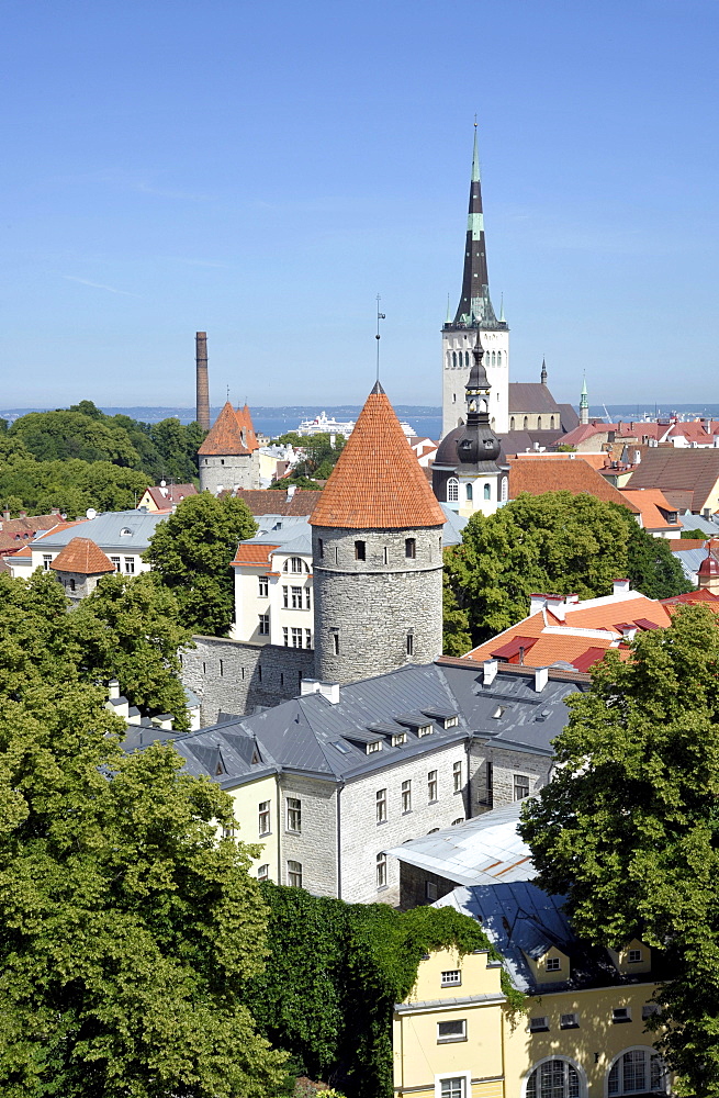 Panorama over the historic town centre, view from Castle Hill, towers of St. Nicholas Church and Alexander Nevsky Cathedral, towers of the city wall, Baltic Sea port, Tallinn, formerly Reval, Estonia, Baltic States, Northern Europe