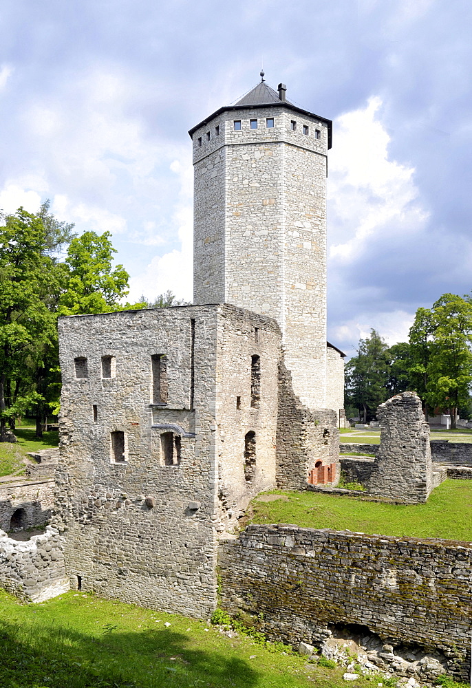 Castle Museum, ruins of the Castle of the Order of the Teutonic Knights, Tall Hermann, Paide, Estonia, Baltic States, Northern Europe