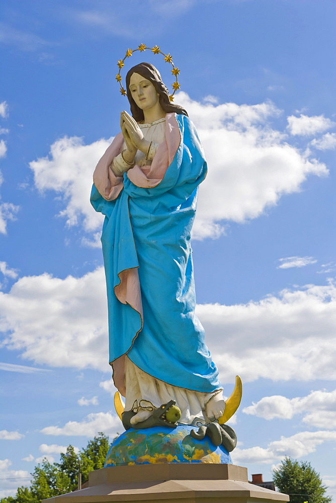 Virgin Mary Statue, Kraslavas Sveta Ludviga Romas katolu baznica, Kraslava St Ludvig Roman Catholic Church, Baznicas iela, Baznica Street, Kraslava, Latgale, Latvia, Northern Europe