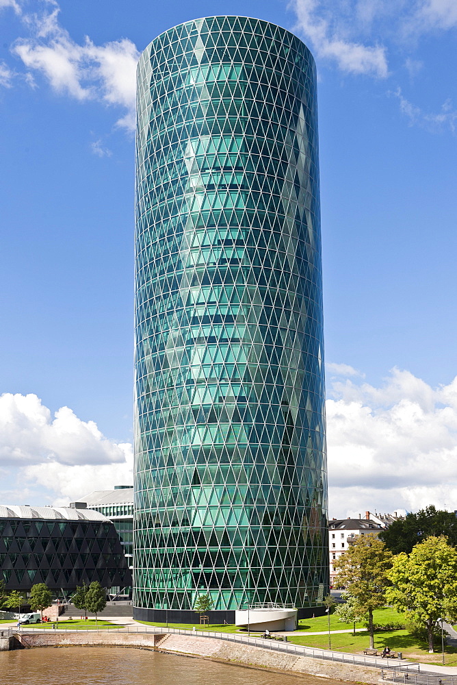 View over the river Main on the Westhafentower of the OFB with the bridge building and the Westhafen Haus building, architects Schneider + Schumacher and OFB project development GmbH, won the German Urban Development Prize in 2004, Westhafenplatz, Frankfu