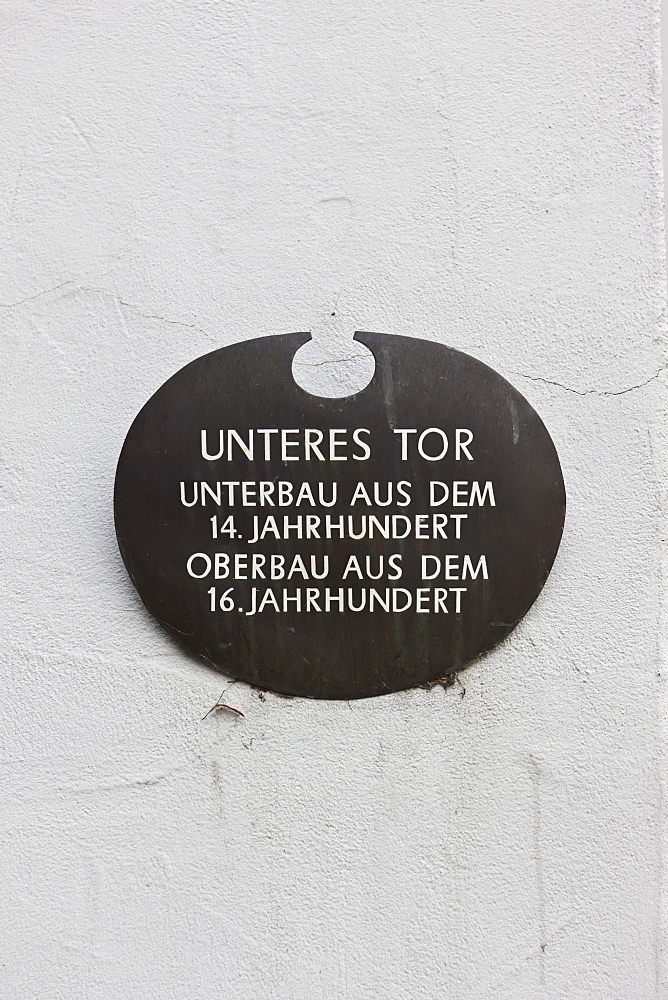 Plaque, Unteres Tor city gate, Guenzburg, Donauried, Swabia, Bavaria, Germany, Europe