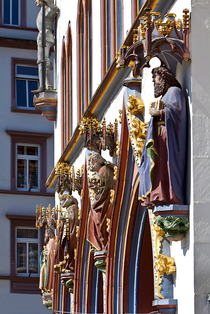 Figures, facade decoration, Steipe, former town hall, Hauptmarkt square, Trier, Rhineland-Palatinate, Germany, Europe