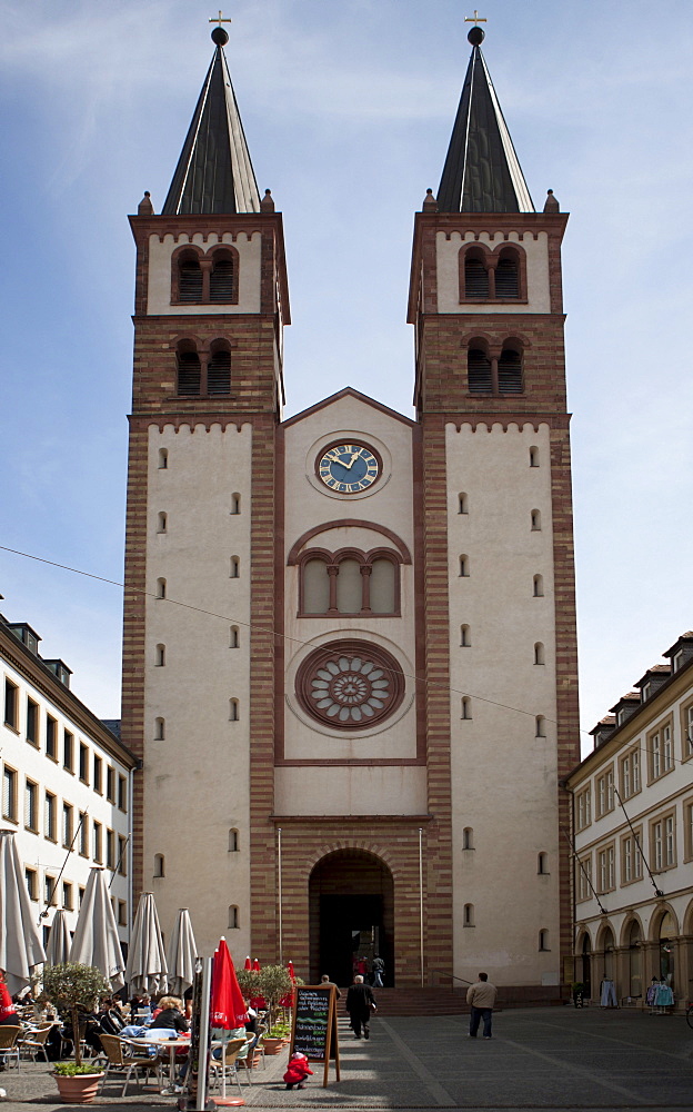 Cathedral of St. Kilian or Wuerzburg Cathedral, Wuerzburg diocese, Kardinal-Doepfner-Platz square, Wuerzburg, Bavaria, Germany, Europe