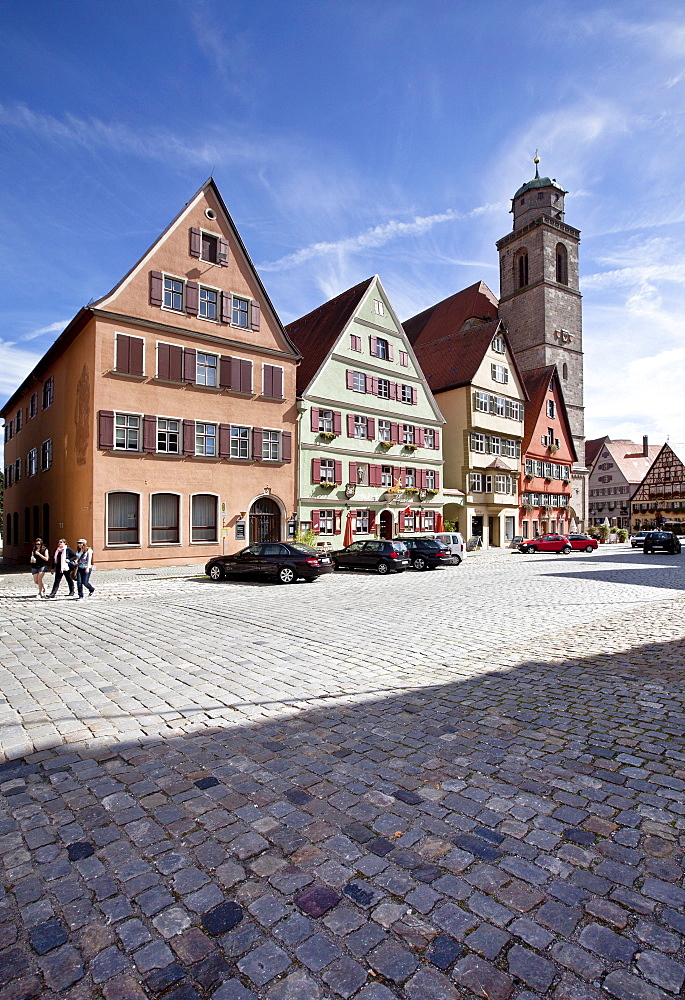 Weinmarkt square and St. George's Minster, Dinkelsbuehl, administrative district of Ansbach, Middle Franconia, Bavaria, Germany, Europe