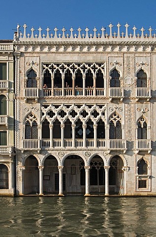 Gothic Ca' d'Oro Palace, Palazzo Santa Sofia, built in 15th century by architect Bartolomeo Bon, Grand Canal, Cannaregio District, Venice, Veneto, Italy, Europe