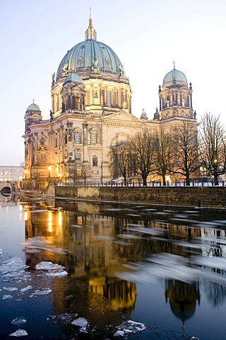 Berliner Dom, Berlin Cathedral, at dusk, Museumsinsel, Museum Island, Berlin, Germany, Europe