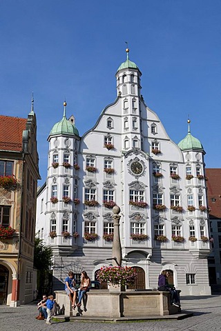 Town hall on the market place with fountain, Memmingen, Allgaeu, Bavaria, Germany, Europe