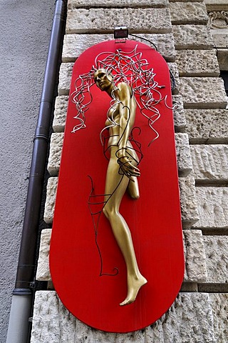 Naked woman's figure as a publicity stunt for the Lippert's Friseure hairdressers, Lenbachplatz 3, Munich, Bavaria, Germany, Europe