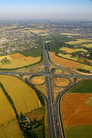 Aerial view, Kamener Kreuz, a cloverleaf interchange, motorway junction, A1 motorway, A2 motorway, Hansalinie motorway, Kamen, Ruhrgebiet area, North Rhine-Westphalia, Germany, Europe