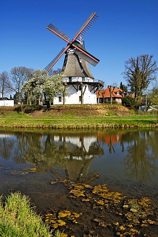 Johanna windmill in Wilhelmsburg district, Hamburg, Germany, Europe