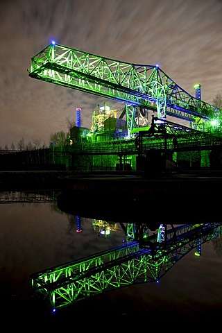 Light installation, night shot, Duisburg Landschaftspark, landscape garden, Route der Industriekultur, German for Route of Industrial Heritage, Duisburg, Ruhr, North Rhine-Westphalia, Germany, Europe