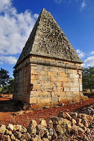 Byzantine tomb tower at the archeological site of Al-Bara, Dead Cities, Syria, Middle East, West Asia