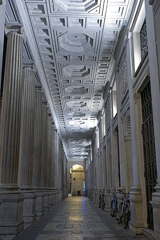 Porch of Palazzo Wedekind, added in 1838 by Pietro Camporese il Giovane by using 11 ancient Roman columns found in Veio in 1812 - 17, night shot, Piazza Colonna, Rome, Latium, Italy, Europe