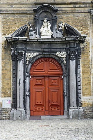 Church door, Small beguinage Onze-Lieve-Vrouw ter Hoye, Petit beguinage Notre-Dame de Hoye, Unesco World Heritage Site, Gent, Belgium, Europe