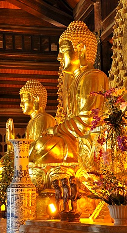 Buddha statue, the largest and heaviest bronze statue in Vietnam inside the Chua Bai Dinh pagoda, currently a construction site, to become one of the largest pagodas in Southeast Asia, near Ninh Binh, Vietnam, Southeast Asia