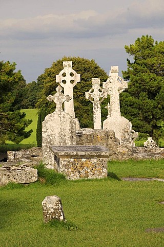 High crosses in the monastery ruins of Clonmacnoise on the Shannon, Midlands, Republic of Ireland, Europe