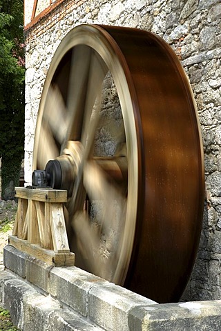 Water wheel for a mill