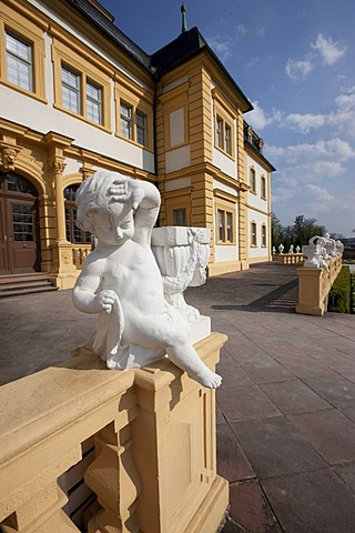 Schloss Veitshoechheim castle and Hofgarten palace gardens, castle of the Wuerzburg prince-bishops, built 1680-1682 by Heinrich Zimmer, Wuerzburg district, Bavaria, Germany, Europe