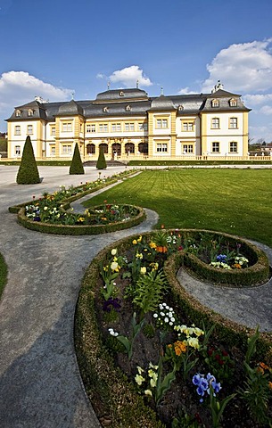 Schloss Veitshoechheim castle and Hofgarten palace gardens, castle of the Wuerzburg prince-bishops, built 1680-1682 by Heinrich Zimmer, Wuerzburg district, Bavaria, Germany, Europe