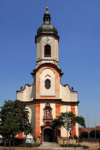 Catholic Baroque church of St. Martin, Kirchstrasse, Riegel am Kaiserstuhl, Baden-Wuerttemberg, Germany, Europe