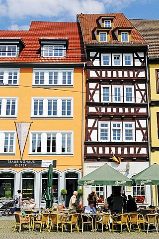 Historical architecture with half-timbered houses, cafes and restaurants, Domplatz cathedral square, Erfurt, Thuringia, Germany, Europe