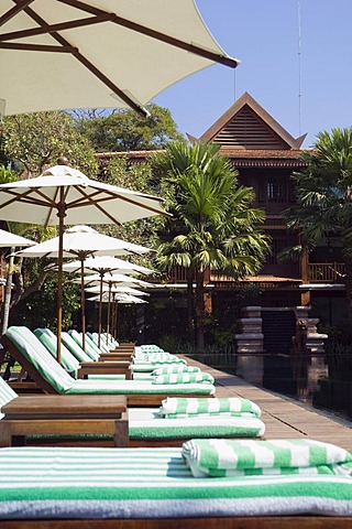 Swimming pool in a luxury hotel, La Residence de Angkor, Siem Reap, Cambodia, Indochina, Southeast Asia, Asia